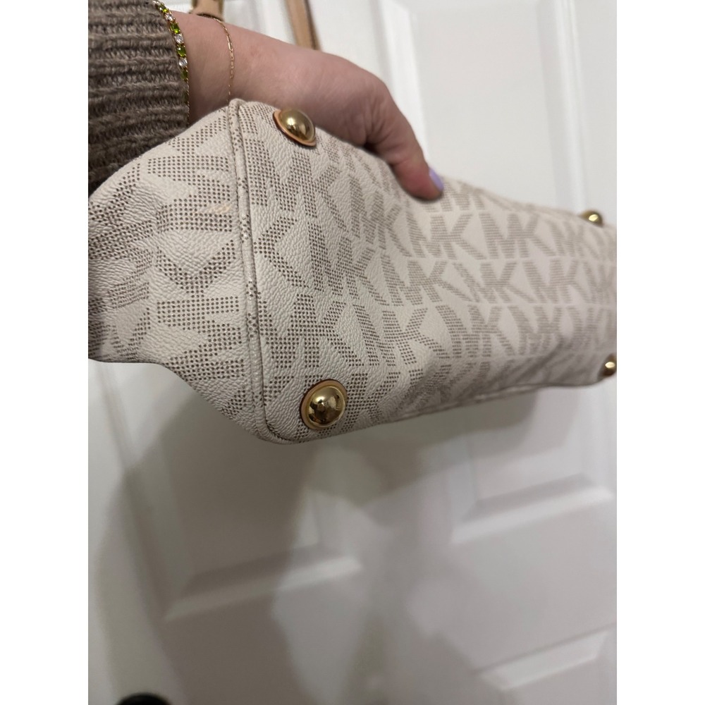 Michael Kors Jet Set Travel Tote‎ Bag Vanilla Signature Monogram Medium Gold HW - Picture 5 of 11